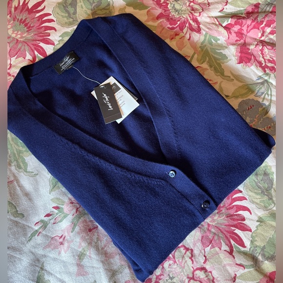 Vtg LORD & TAYLOR Size Medium Longline Cardigan Navy Blue Luxe Merino Wool NWT - Picture 7 of 15